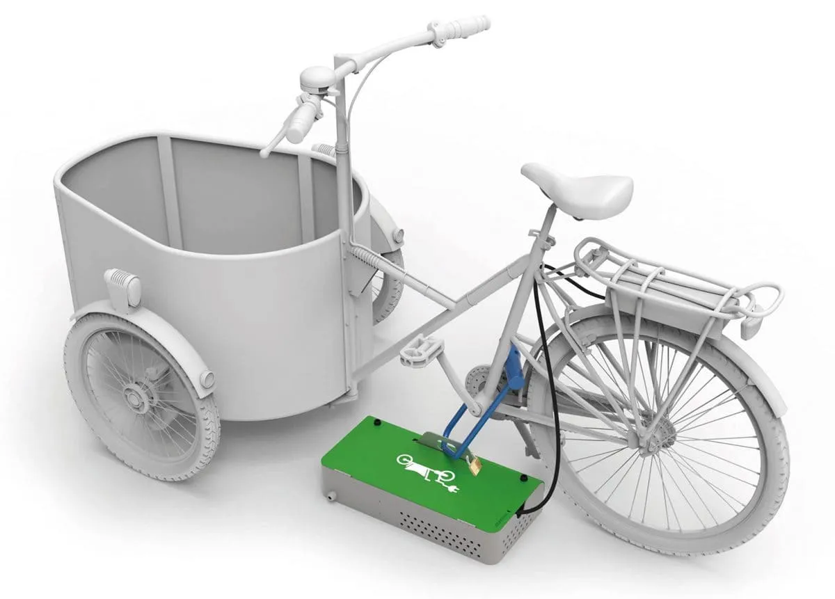 Installation d'arceaux avec recharges VAE pour vélos cargo par LOQY