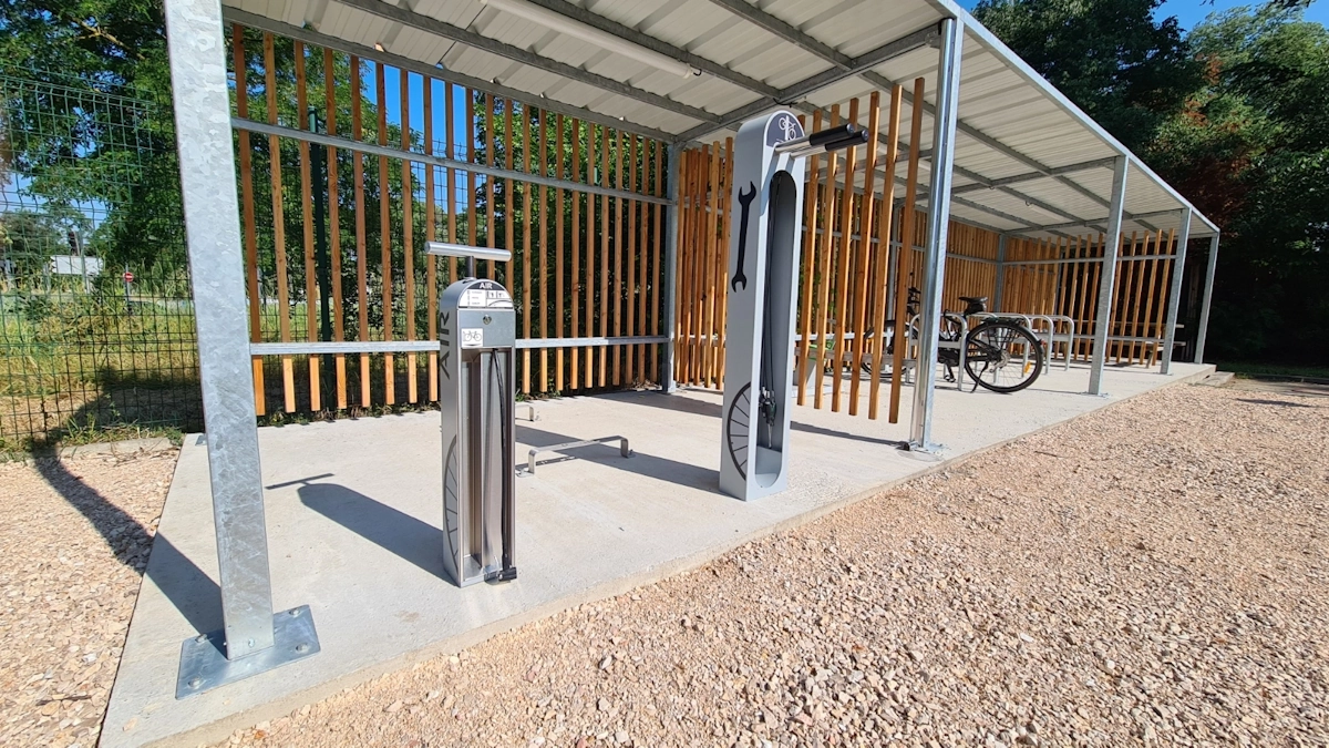 Stations de gonflage et réparation pour vélos