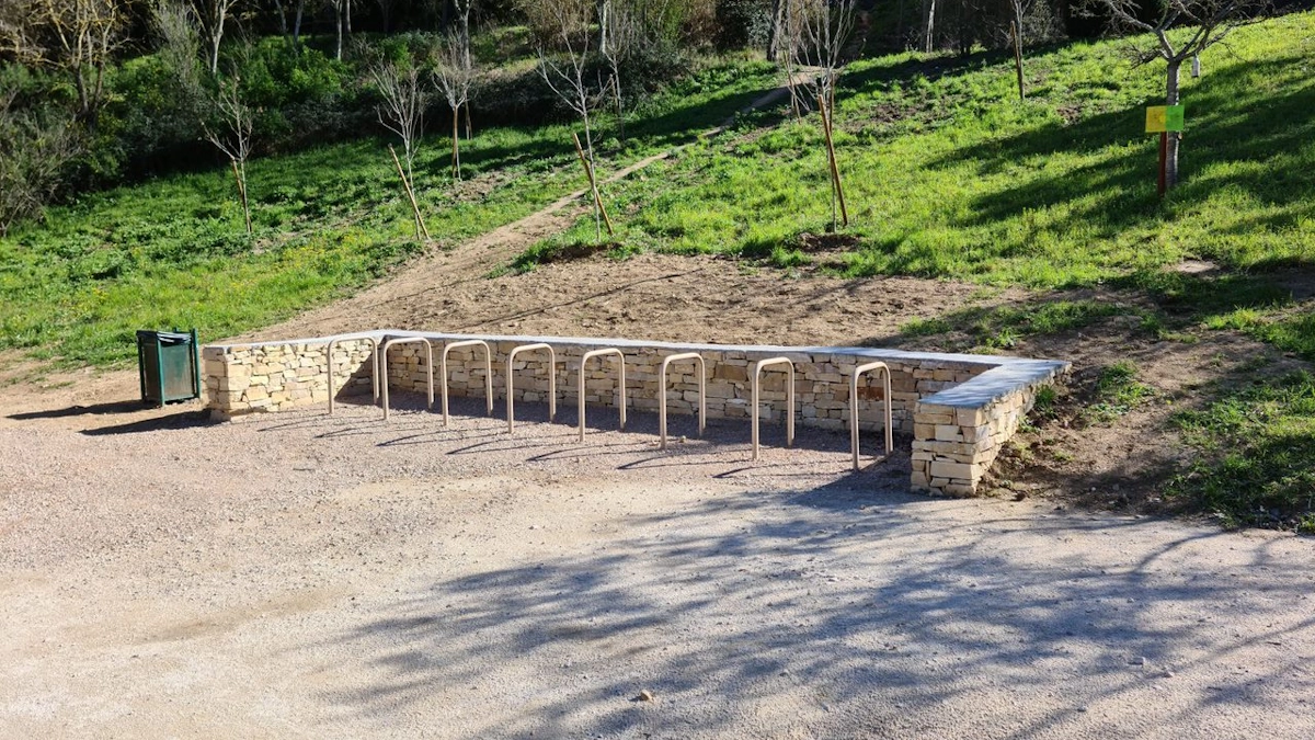 Abri de vélo modèle Clairière installé par LOQY